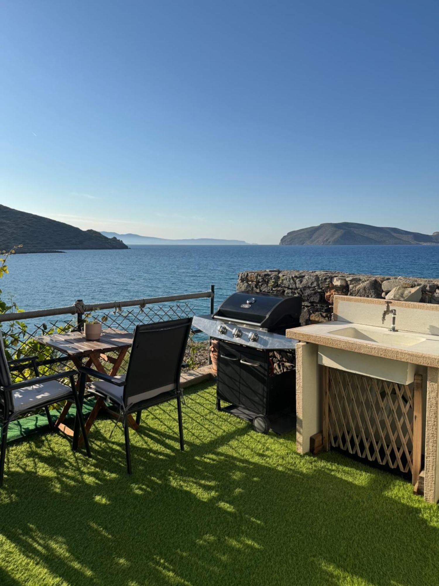 Tholos Alexandra'S Beachfront House Kavoúsion 외부 사진