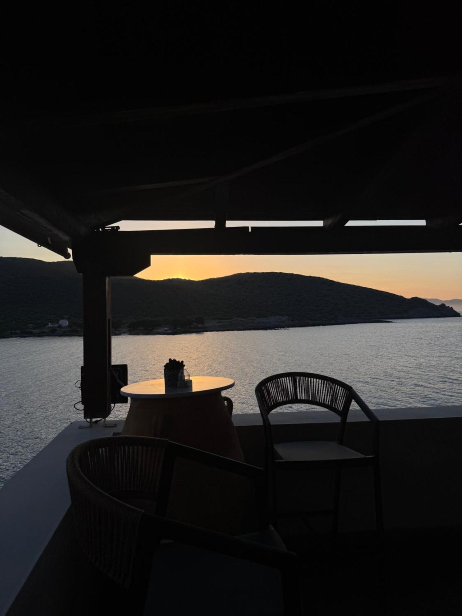 Tholos Alexandra'S Beachfront House Kavoúsion 외부 사진